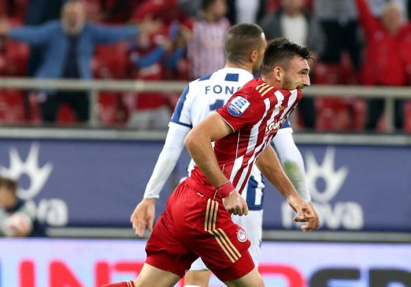 Η γκολάρα του Μάνου λυτρώνει τον Ολυμπιακό