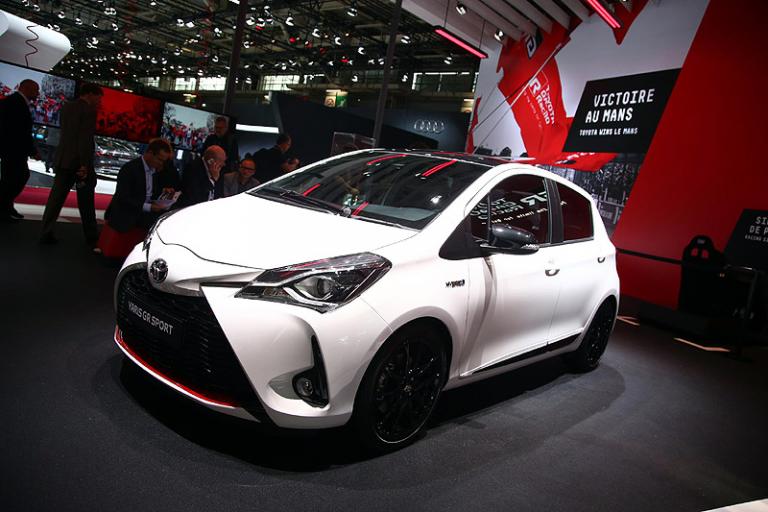 To Toyota Yaris στο Παρίσι σε σπορ και επετειακή διάθεση