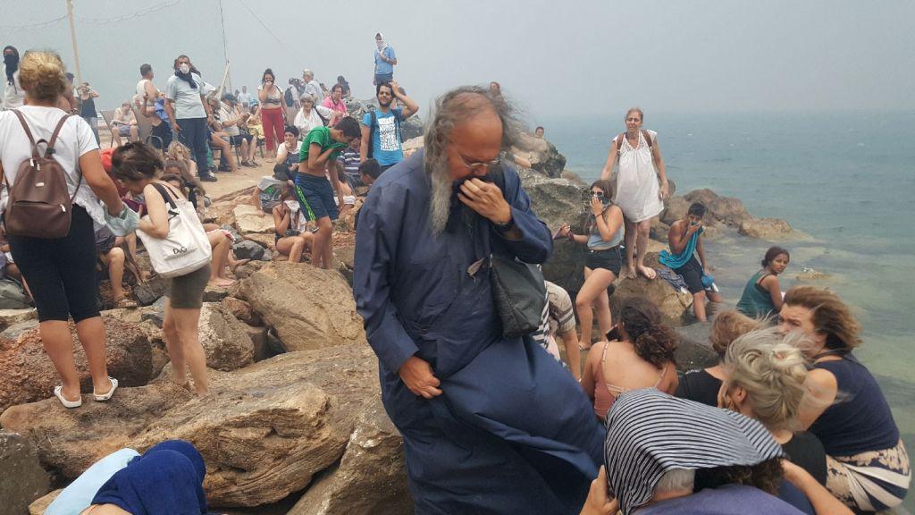 Μάτι : Συγκλονιστικές μαρτυρίες – «Δεν θα αντέξω μαμά, μου είπε και πέθανε στα χέρια μου»