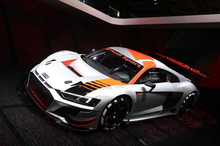 Audi R8 LMS GT3: Με αγωνιστικούς χαιρετισμούς από το Παρίσι