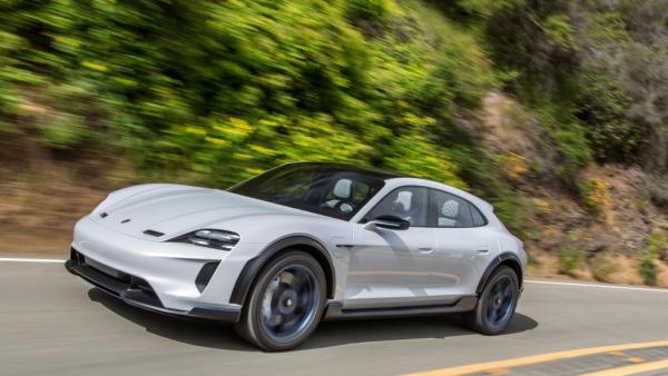 «Πράσινο φως» για την παραγωγή της Porsche Mission E Cross Turismo