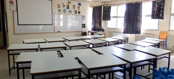 Ηράκλειο: Εσπευσμένα στο νοσοκομείο μαθήτρια που πήρε χάπια