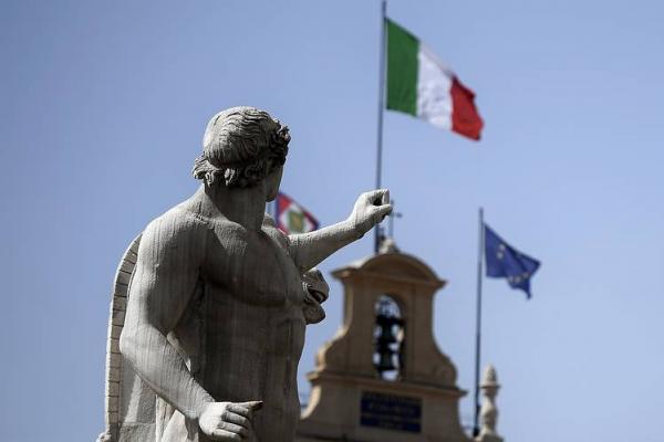 Κομισιόν σε Ιταλία: Γιατί δεν μειώνετε το δημόσιο χρέος σας;