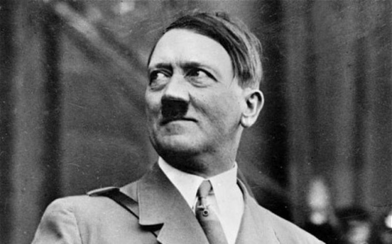 Πολέμιος του Τράμπ δηλώνει απόγονος του Χίτλερ