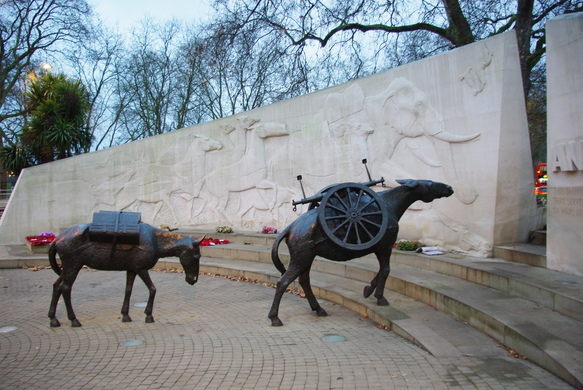 Μνημείο στο Παρίσι για 11 εκατ. ζώα που σκοτώθηκαν στον «Μεγάλο Πόλεμο»
