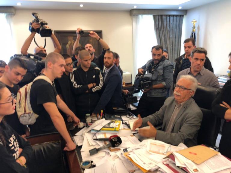 Γαβρόγλου : Σε πλήρη σύγχυση τα παιδιά που εισέβαλαν στο υπουργείο
