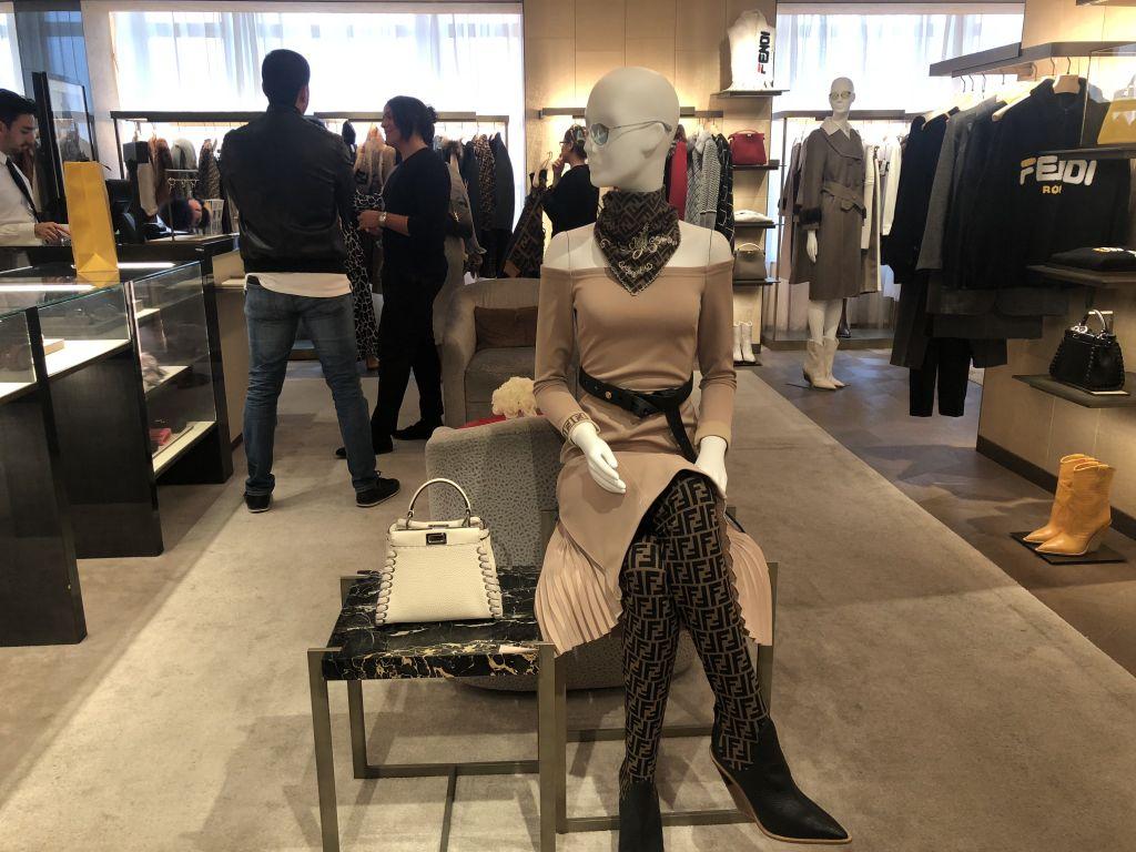 London calling! Η Μαργαρίτα Σφέτσα «βολτάρει» στη Βρετανική πρωτεύουσα