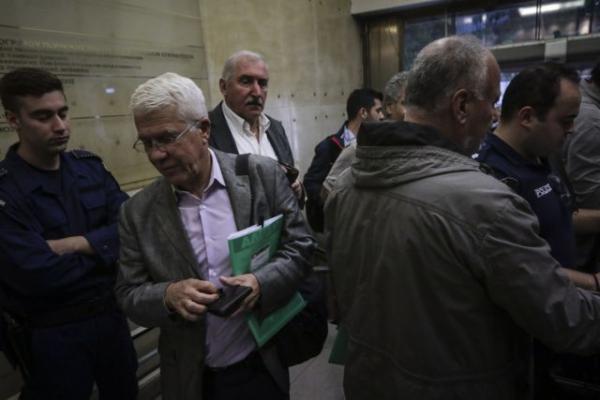 Άγονη η συνάντηση ΑΔΕΔΥ – Τσακαλώτου, στο κενό τα αιτήματα των εργαζομένων