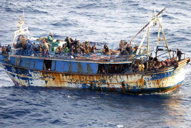 Βυθίστηκε πλοίο με πρόσφυγες ανοιχτά της Τουρκίας - Υπάρχουν νεκροί
