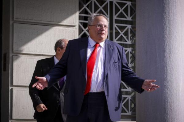 Κοτζιάς: Είμαι ο πιο ευτυχής παραιτηθείς υπουργός