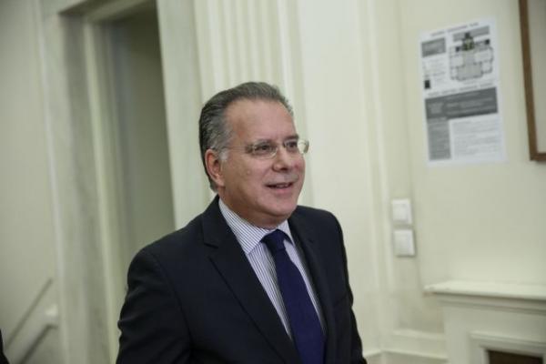 Κουμουτσάκος: Δρομολογεί εξελίξεις η έκβαση του σκοπιανού δημοψηφίσματος