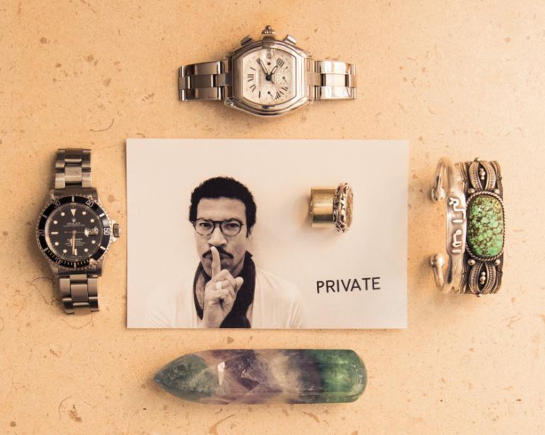 Μέσα στην ντουλάπα του Λάιονελ Ρίτσι