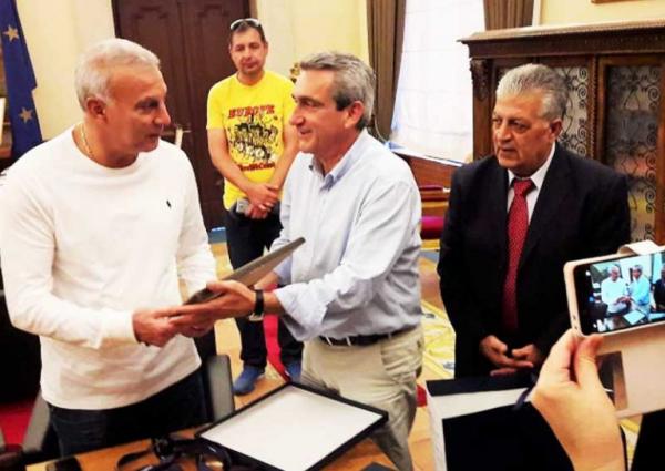 Αθανασιάδης: «Έδωσε φως στην εκδήλωση ο Νίκος Γκάλης»