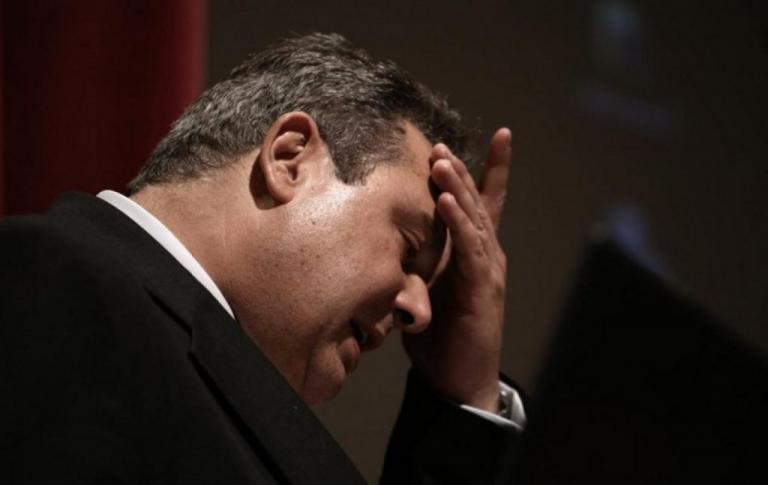 Τελευταία ζαριά για Καμμένο – Σε δεινή θέση παραμένει γαντζωμένος στην καρέκλα