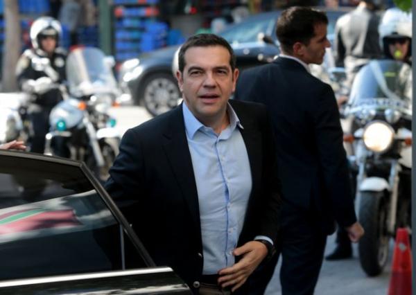 Τσίπρας : Έχει τυφώνα αλλά δεν λέγεται Πάνος, λέγεται Michael