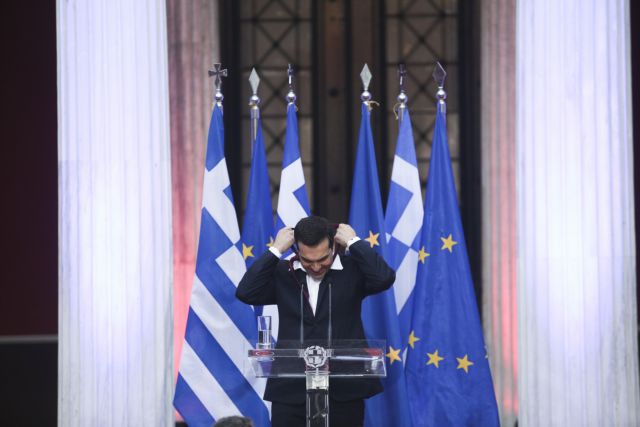 Αλέξη είναι κακό στην άμμο να χτίζεις… αφηγήματα