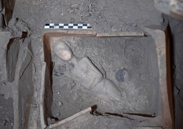 Μαρμάρινο γυναικείο ειδώλιο ήρθε στο φως στο Ακρωτήρι Θήρας