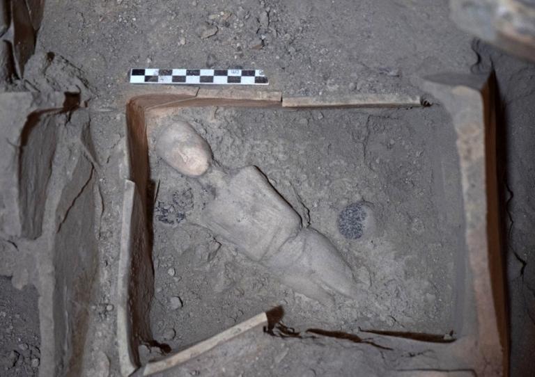 Μαρμάρινο γυναικείο ειδώλιο ήρθε στο φως στο Ακρωτήρι Θήρας