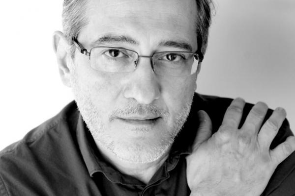 Ο Γιώργος Ανδρέου μιλάει στο in.gr για το αφιέρωμα στο Μάνο Ελευθερίου