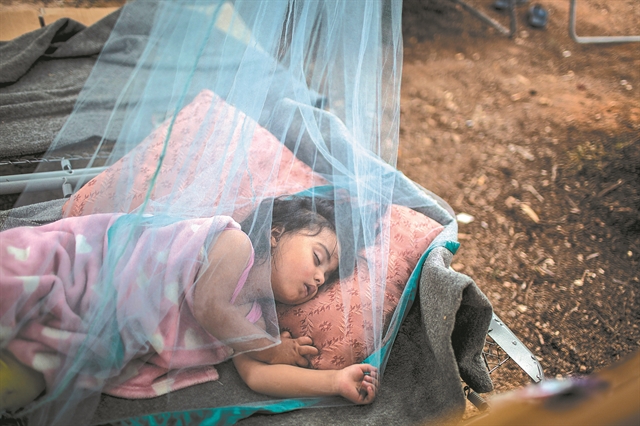 Αιχμαλώτιζε πορτρέτα προσφύγων