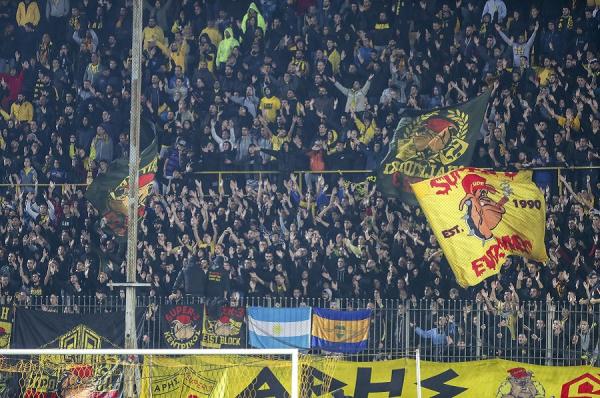 Super League: Σε απολογία οι έξι από τους οκτώ γηπεδούχους