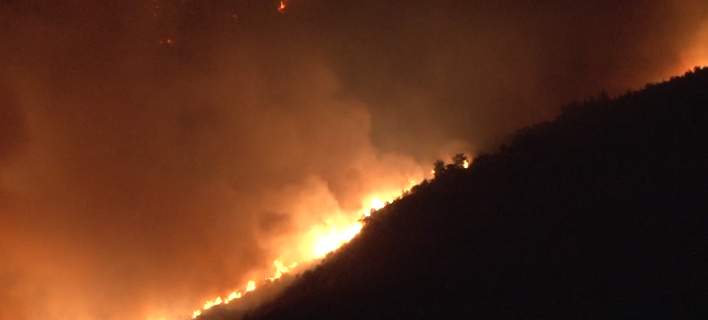 Μάχη με τις φλόγες για να σωθεί η Βαμβακιά Σερρών