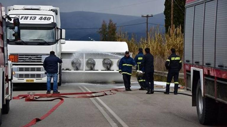 Πτώση βυτιοφόρου από γέφυρα στο Δερβένι Θεσσαλονίκης