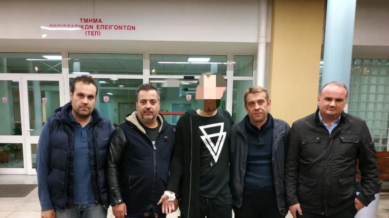 Επίθεση στο Α.Τ. Ομόνοιας : Φωτογραφίες των τραυματιών αστυνομικών