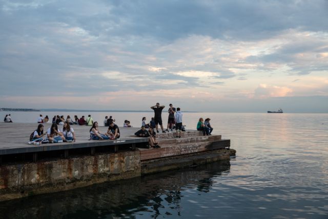 Αναστάτωση στη Θεσσαλονίκη: 15χρονη έπεσε στον Θερμαϊκό