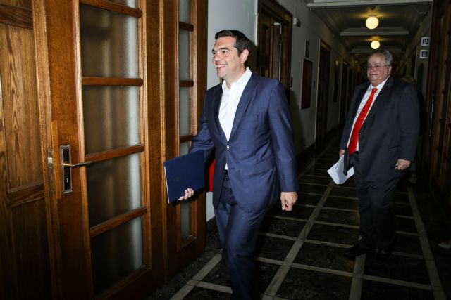 Kotzias threatens resignation after rift in relations with Tsipras