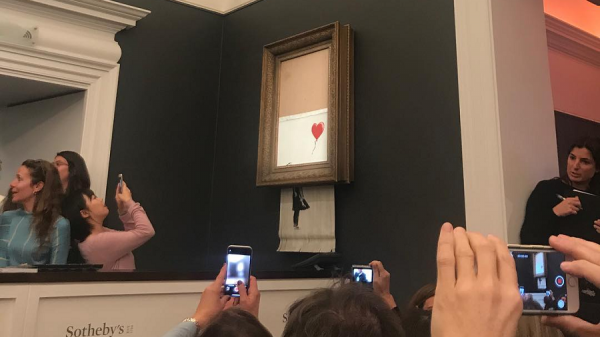 Ο Banksy δείχνει με ποιο τρόπο κατέστρεψε το έργο του