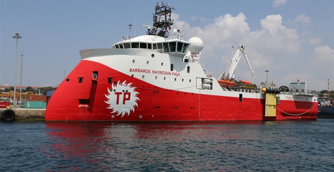 Στραμμένα στη Μεσόγειο τα βλέμματα: Δυτικά της Πάφου το τουρκικό «Barbaros»