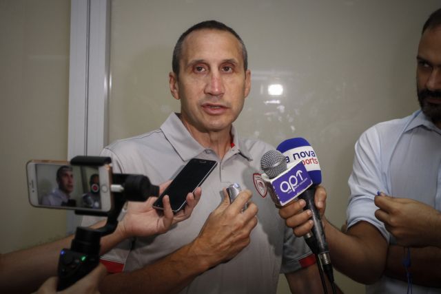 Μπλατ: «Έκλεισε το ρόστερ, δεν ψάχνουμε δικαιολογίες»