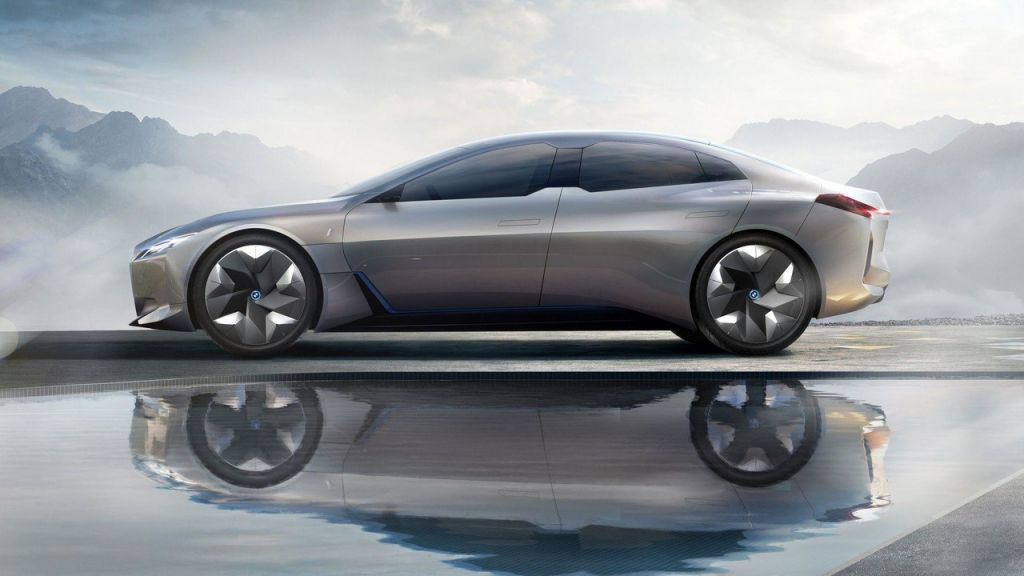BMW i4 2021: Κανονικοποιώντας την ηλεκτροκίνηση