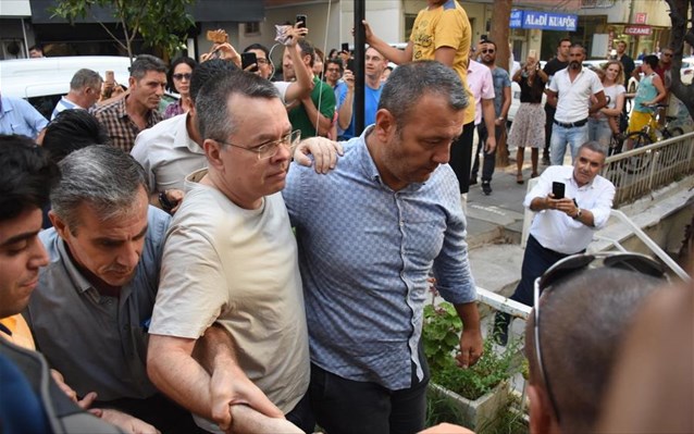 Αρση του κατ’ οίκον περιορισμού του Μπράνσον ζητεί ο εισαγγελέας