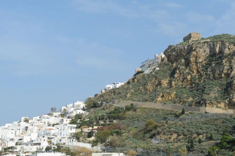 Σκύρος, πιστή στη λαϊκή παράδοση