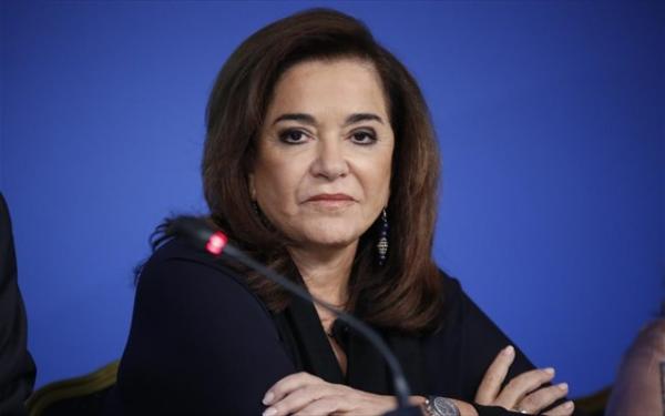 Μπακογιάννη: Η ζωή της κυβέρνησης κρέμεται από μια κλωστή