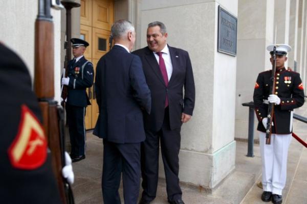 Tsipras, Kammenos agree to maintain coalition, at least until Prespa Agreement is tabled in Parliament