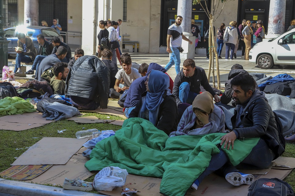 Στα Διαβατά θα μεταφερθούν οι πρόσφυγες από την Πλατεία Αριστοτέλους