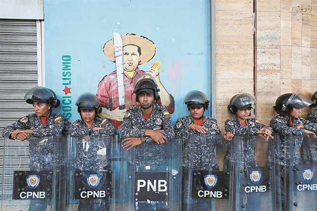 Δημοκρατίες σε κίνδυνο