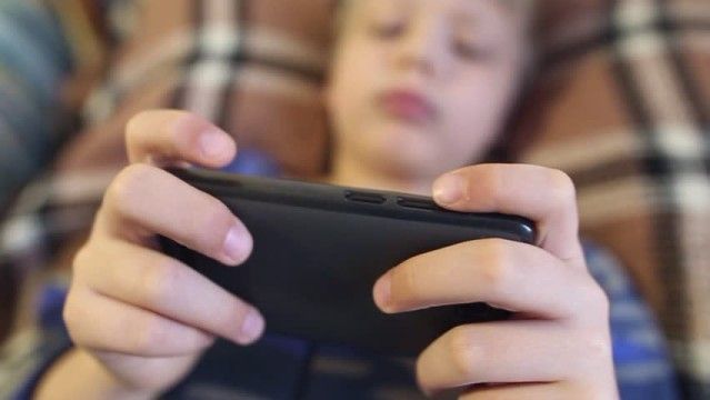 Όσο νωρίτερα στη ζωή της η μητέρα είχε εμμηνόρροια, τόσο νωρίτερα και ο γιος της θα μπει στην εφηβεία