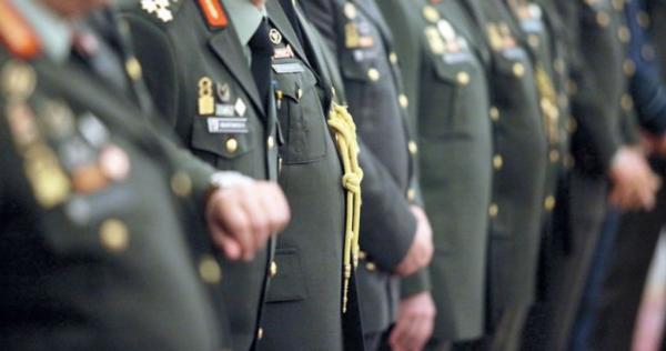 «Μαχαίρι» στα αναδρομικά ενστόλων, ειδικών μισθολογίων