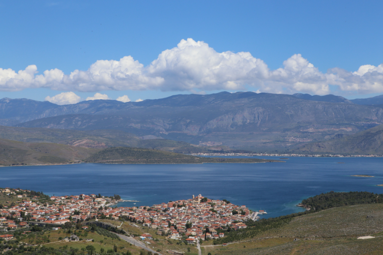 Γαλαξίδι: Το Χρονικό και οι κουρσάροι