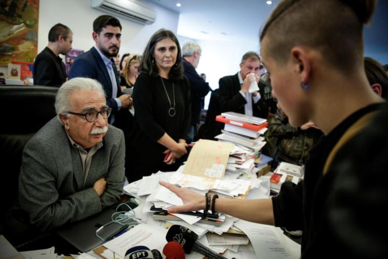 Η ιδεοληψία συναντά τον κυνισμό