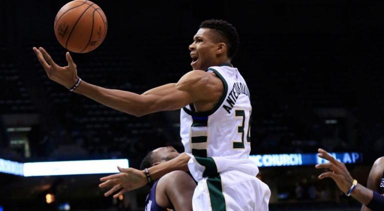 Η επιβλητική εμφάνιση του Γιάννη κόντρα στους Πέισερς