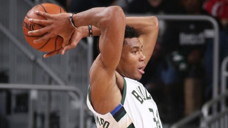 TOP 10 με «ιπτάμενο» Αντετοκούνμπο