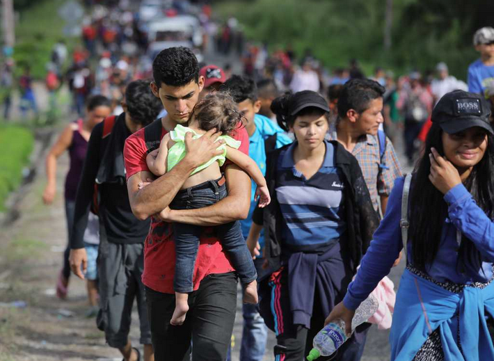 Χιλιάδες μετανάστες από την Ονδούρα εγκλωβισμένοι στα σύνορα Μεξικού και Γουατεμάλας