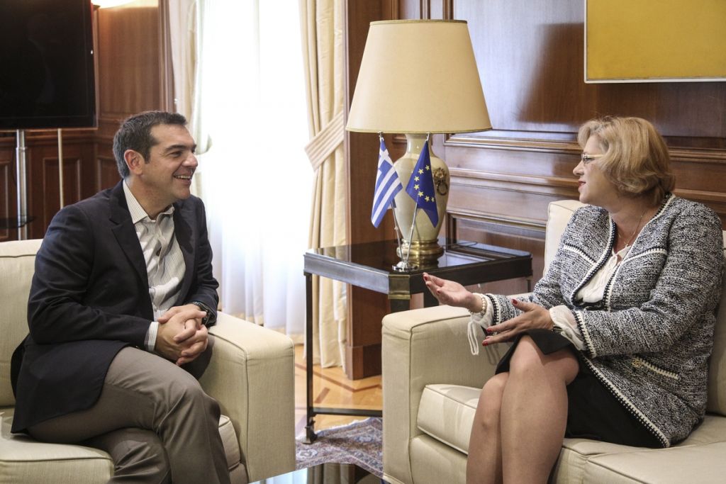 Συνάντηση Τσίπρα με την επίτροπο Κρέτσου για τα ευρωπαϊκά κονδύλια