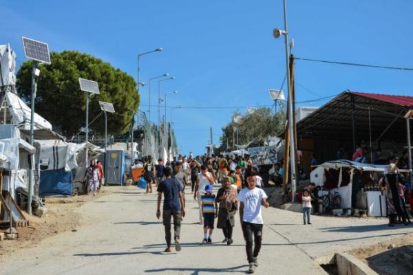 Έως 2.500 ευρώ η αμοιβή όσων προσελήφθησαν σε κέντρα προσφύγων