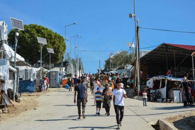 Έως 2.500 ευρώ η αμοιβή όσων προσελήφθησαν σε κέντρα προσφύγων